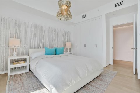 Condominio en venta en Miami, Florida, 5 dormitorios, 368.45 m2 № 2055735 - foto 27