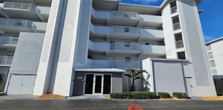Condominio en Fort Myers Beach, Florida, 2 dormitorios № 1555609