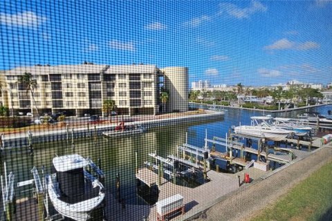 Condominio en alquiler en Fort Myers Beach, Florida, 2 dormitorios, 107.4 m2 № 1555609 - foto 25