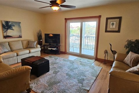 Condominio en alquiler en Fort Myers Beach, Florida, 2 dormitorios, 107.4 m2 № 1555609 - foto 11