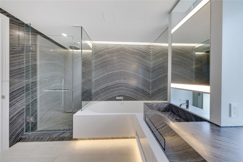 Купить кондоминиум в Майами-Бич, Флорида 2 спальни, 130.25м2, № 1787096 - фото 8