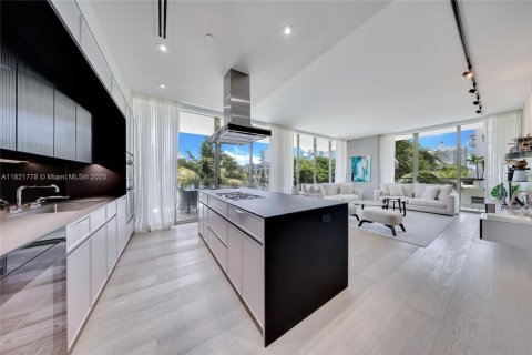Купить кондоминиум в Майами-Бич, Флорида 2 спальни, 130.25м2, № 1787096 - фото 3