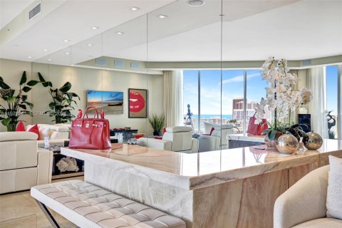 Copropriété à louer à Aventura, Floride: 3 chambres, 294.78 m2 № 2041765 - photo 23