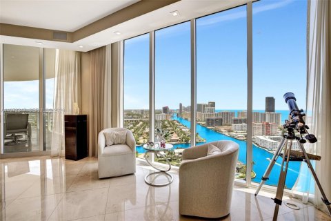 Condo à Aventura, Floride, 3 chambres  № 2041765