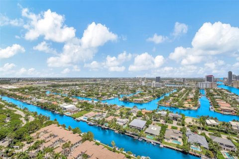 Copropriété à louer à Aventura, Floride: 3 chambres, 294.78 m2 № 2041765 - photo 21