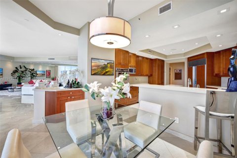 Copropriété à louer à Aventura, Floride: 3 chambres, 294.78 m2 № 2041765 - photo 28