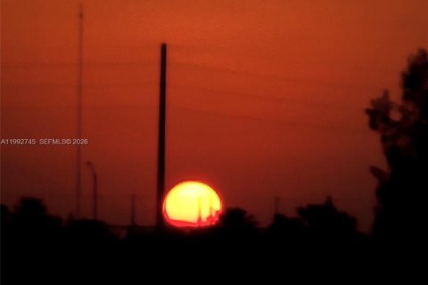 Condo in Aventura, Florida, 2 bedrooms  № 2062921 - photo 13