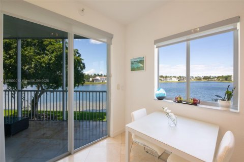 Copropriété à vendre à Doral, Floride: 3 chambres, 231.33 m2 № 1939038 - photo 22