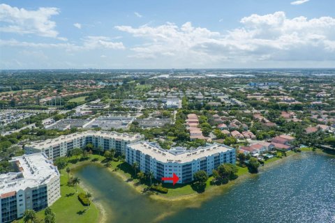 Copropriété à vendre à Doral, Floride: 3 chambres, 231.33 m2 № 1939038 - photo 5