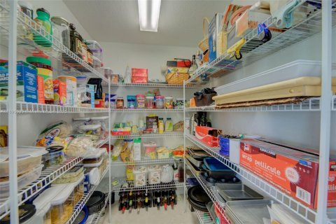 Copropriété à vendre à Doral, Floride: 3 chambres, 231.33 m2 № 1939038 - photo 27