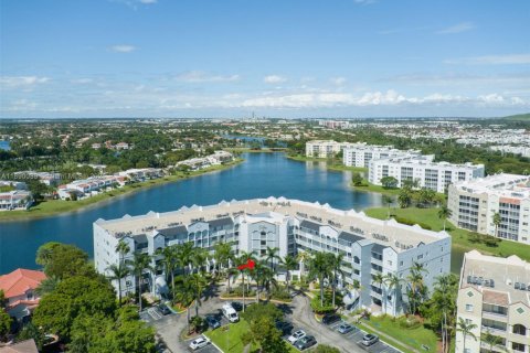 Copropriété à vendre à Doral, Floride: 3 chambres, 231.33 m2 № 1939038 - photo 3