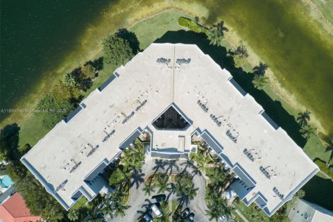 Copropriété à vendre à Doral, Floride: 3 chambres, 231.33 m2 № 1939038 - photo 7
