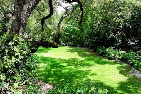 House in Miami, Florida 3 bedrooms, 231.98 sq.m. № 2253202 - photo 4