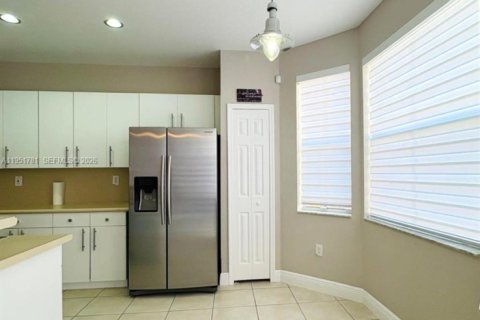 Townhouse in Miami, Florida 3 bedrooms, 164.44 sq.m. № 2008830 - photo 18