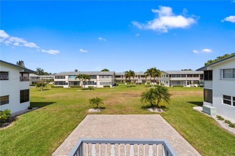 Condo in West Palm Beach, Florida, 1 bedroom № 2036628 - photo 23