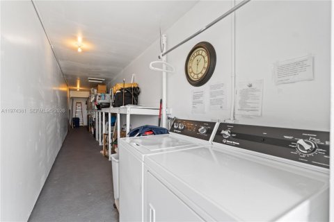 Condo in West Palm Beach, Florida, 1 bedroom № 2036628 - photo 21