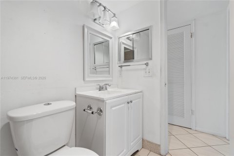 Condo in West Palm Beach, Florida, 1 bedroom № 2036628 - photo 8