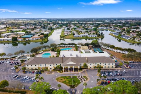 Condo in West Palm Beach, Florida, 1 bedroom № 2036628 - photo 14