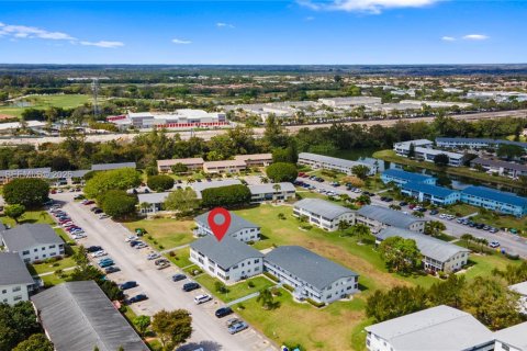 Condo in West Palm Beach, Florida, 1 bedroom № 2036628 - photo 17