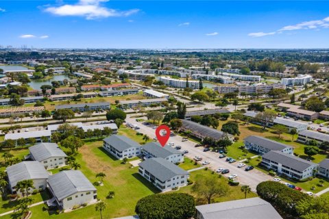 Condo in West Palm Beach, Florida, 1 bedroom № 2036628 - photo 19