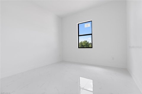 House in Lehigh Acres, Florida 3 bedrooms, 151.43 sq.m. № 1635079 - photo 7
