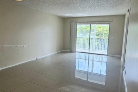 Copropriété à louer à Pembroke Pines, Floride: 2 chambres, 102.19 m2 № 1956796 - photo 4