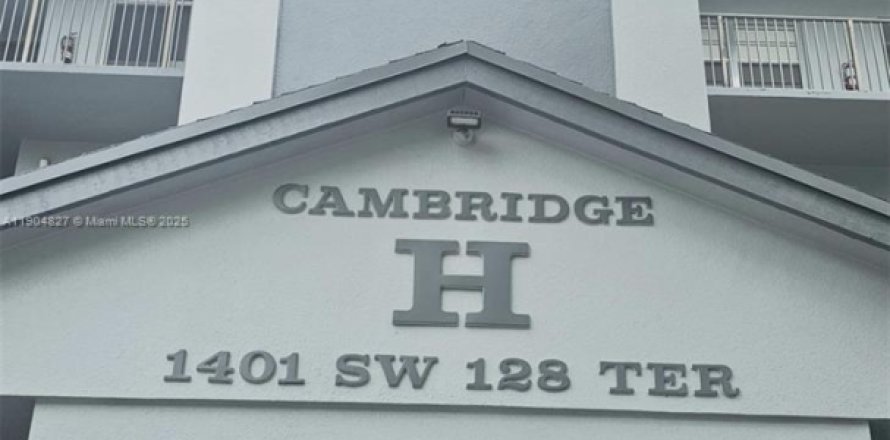 Condo à Pembroke Pines, Floride, 2 chambres № 1956796