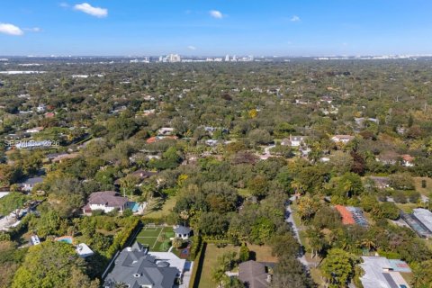 Terreno en venta en Pinecrest, Florida № 1999010 - foto 13