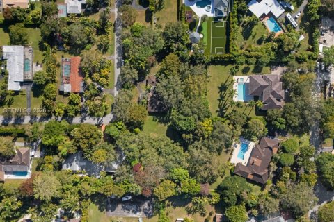 Terreno en venta en Pinecrest, Florida № 1999010 - foto 3