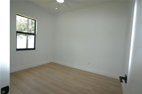 House in Brandon, Florida 4 bedrooms, 222.78 sq.m. № 2222827 - photo 20