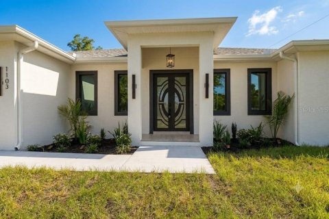 House in Brandon, Florida 4 bedrooms, 222.78 sq.m. № 2222827 - photo 2