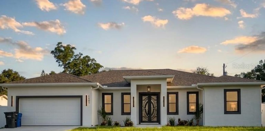 House in Brandon, Florida 4 bedrooms, 222.78 sq.m. № 2222827