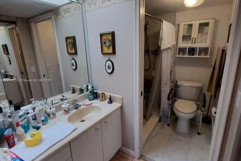 Купить кондоминиум в Пемброк-Пайнс, Флорида 2 спальни, 110.74м2, № 1946980 - фото 9