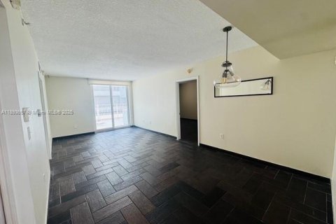 Copropriété à vendre à Miami Beach, Floride: 2 chambres, 86.4 m2 № 1946633 - photo 5