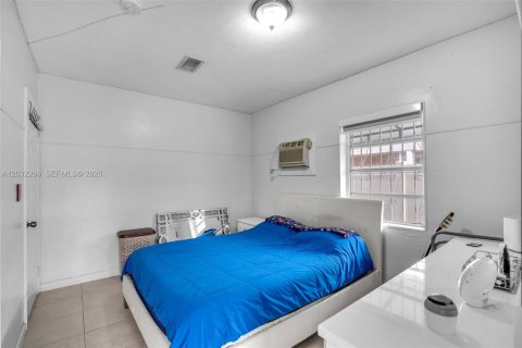 House in Hialeah, Florida 3 bedrooms, 131.18 sq.m. № 2088328 - photo 18