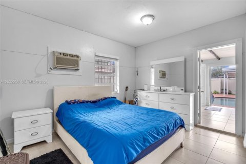House in Hialeah, Florida 3 bedrooms, 131.18 sq.m. № 2088328 - photo 19