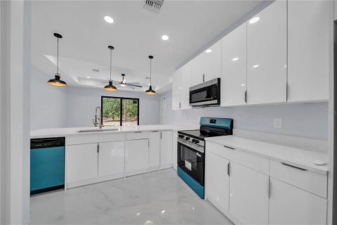 Casa en venta en Lehigh Acres, Florida, 4 dormitorios, 161.19 m2 № 2239285 - foto 8