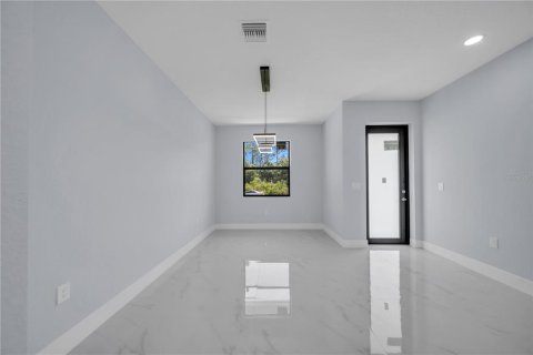 Casa en venta en Lehigh Acres, Florida, 4 dormitorios, 161.19 m2 № 2239285 - foto 3