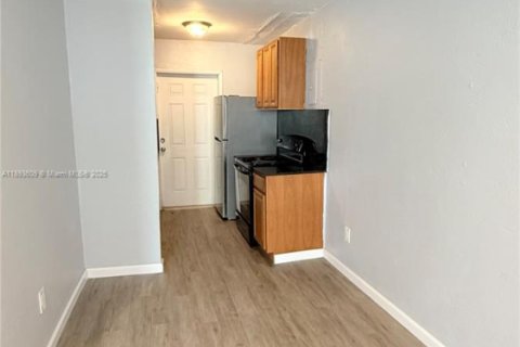 Villa ou maison à louer à Miami, Floride: 1 chambre, 55.74 m2 № 1945739 - photo 7