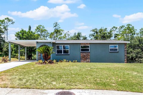House in Haines City, Florida 4 bedrooms, 90.3 sq.m. № 1906616 - photo 1