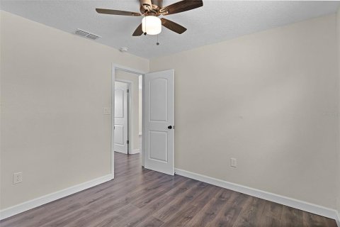 House in Haines City, Florida 4 bedrooms, 90.3 sq.m. № 1906616 - photo 12