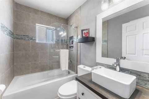 Casa en venta en Winter Haven, Florida, 3 dormitorios, 123.37 m2 № 1721784 - foto 11