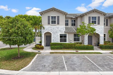 Townhouse in Homestead, Florida 3 bedrooms, 143.53 sq.m. № 2013238