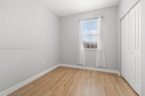 Townhouse in Homestead, Florida 3 bedrooms, 143.53 sq.m. № 2013238 - photo 20