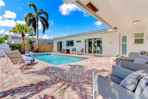 Casa en venta en Fort Lauderdale, Florida, 4 dormitorios, 171.31 m2 № 1968713 - foto 17