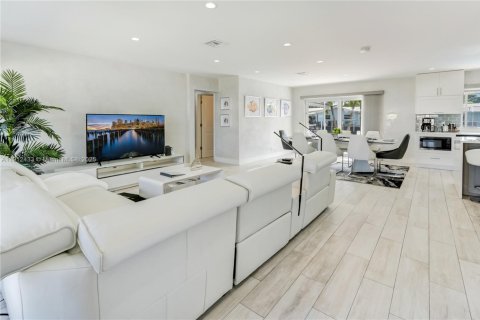 Casa en venta en Fort Lauderdale, Florida, 4 dormitorios, 171.31 m2 № 1968713 - foto 2