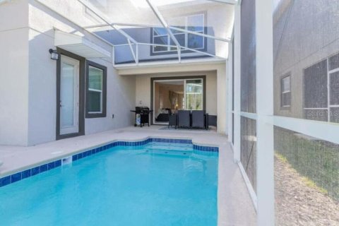 House in Davenport, Florida 5 bedrooms, 286.23 sq.m. № 1917787 - photo 13