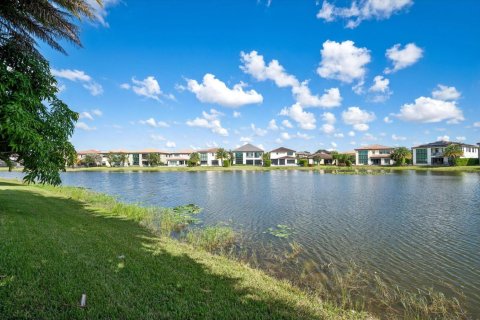 Casa en venta en Parkland, Florida, 6 dormitorios, 375.6 m2 № 2173253 - foto 29