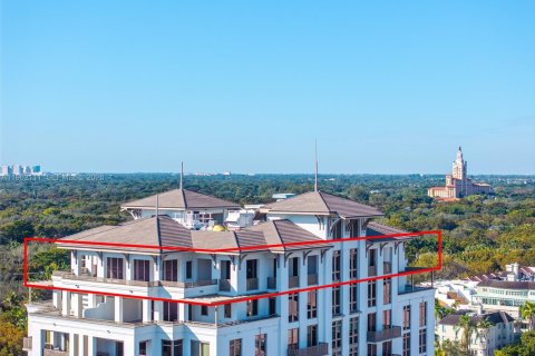 Condo in Coral Gables, Florida, 4 bedrooms  № 2026854