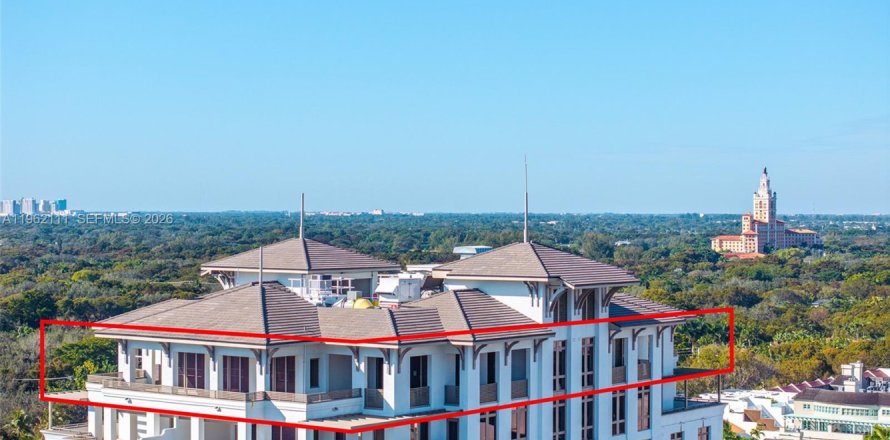 Condo in Coral Gables, Florida, 4 bedrooms  № 2026854